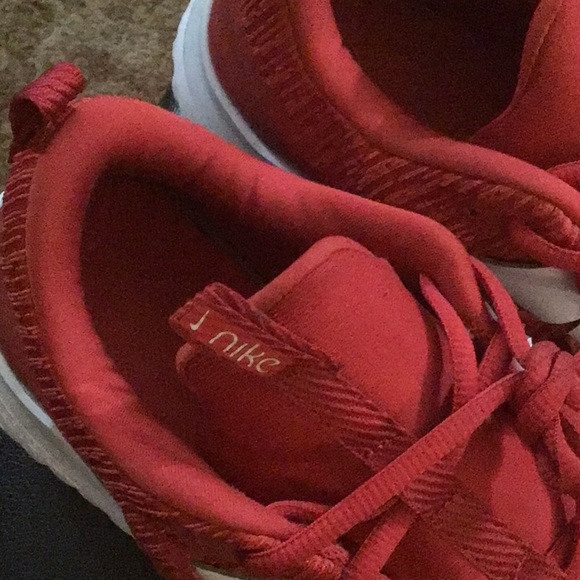 NIKE RUNNING SHOES - Picture 7 of 8